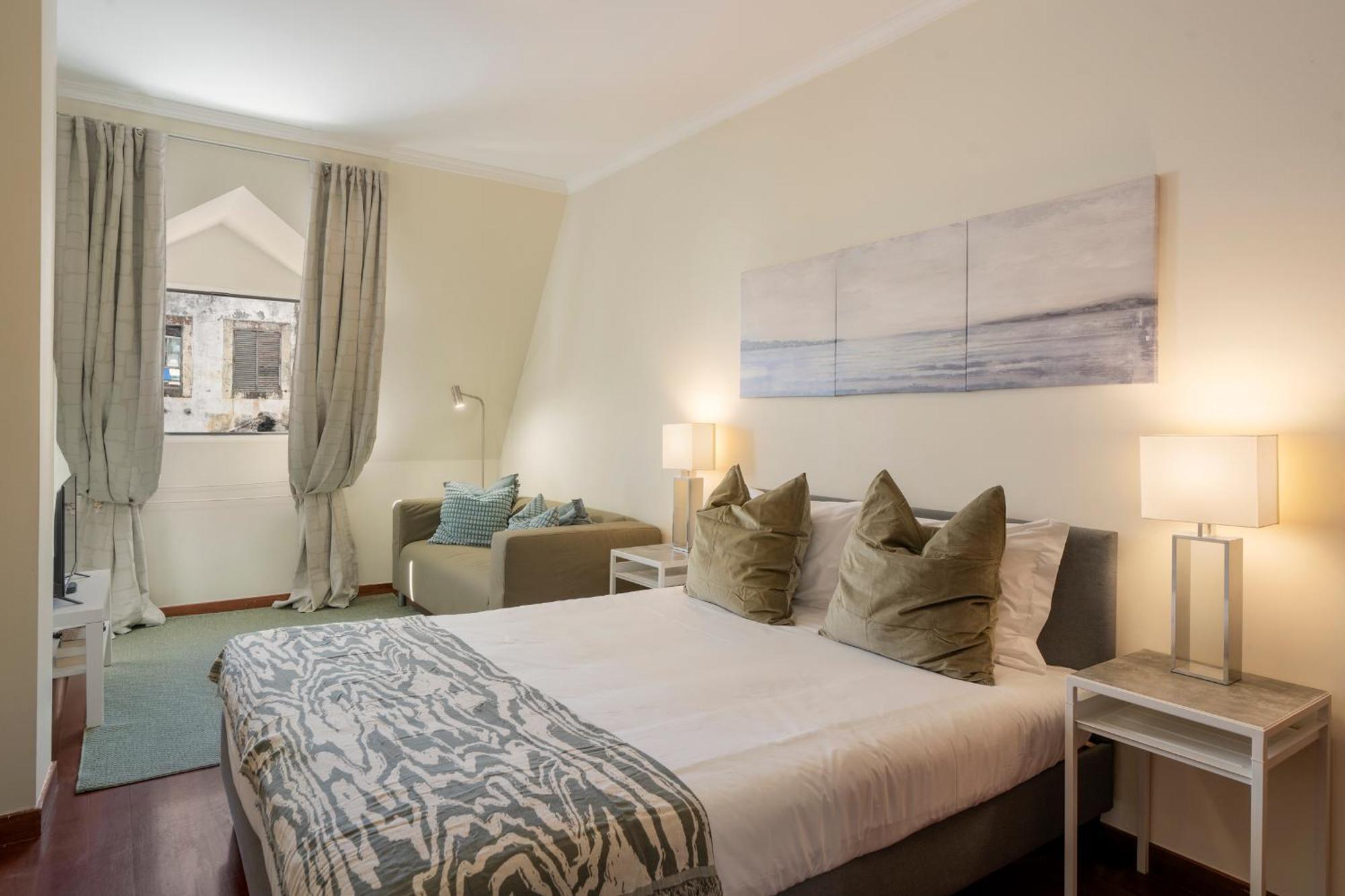 Apartamento Do Carmo By An Island Apart 푼샬 외부 사진