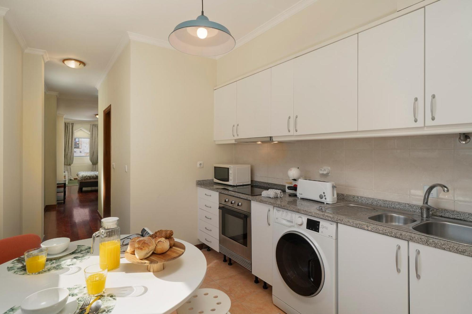 Apartamento Do Carmo By An Island Apart 푼샬 외부 사진